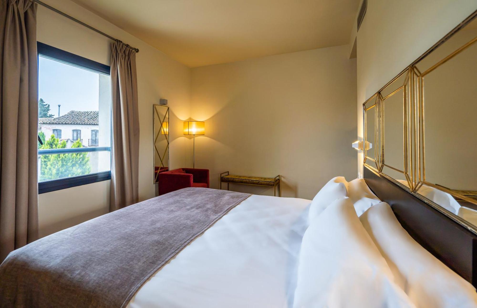 Junior Suite,1556218378:JPEG
