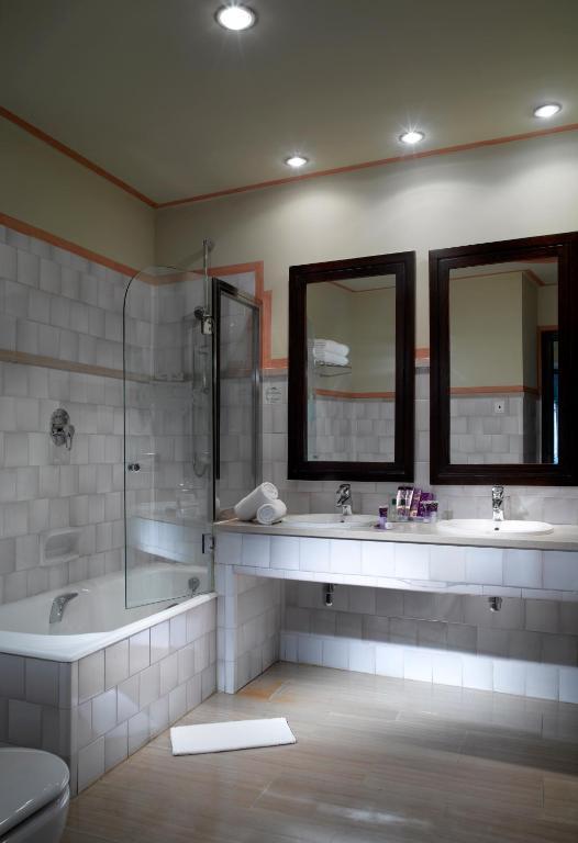 Standard Double Room,698973972:JPEG