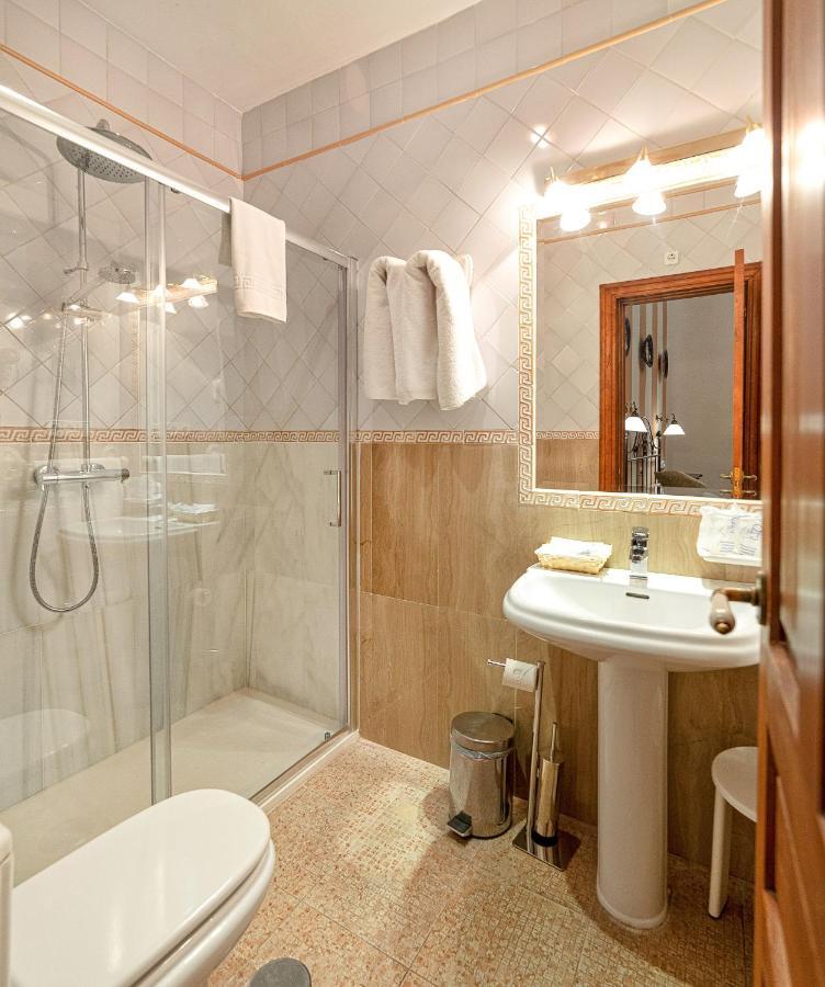 Double Room,1039374328:JPEG